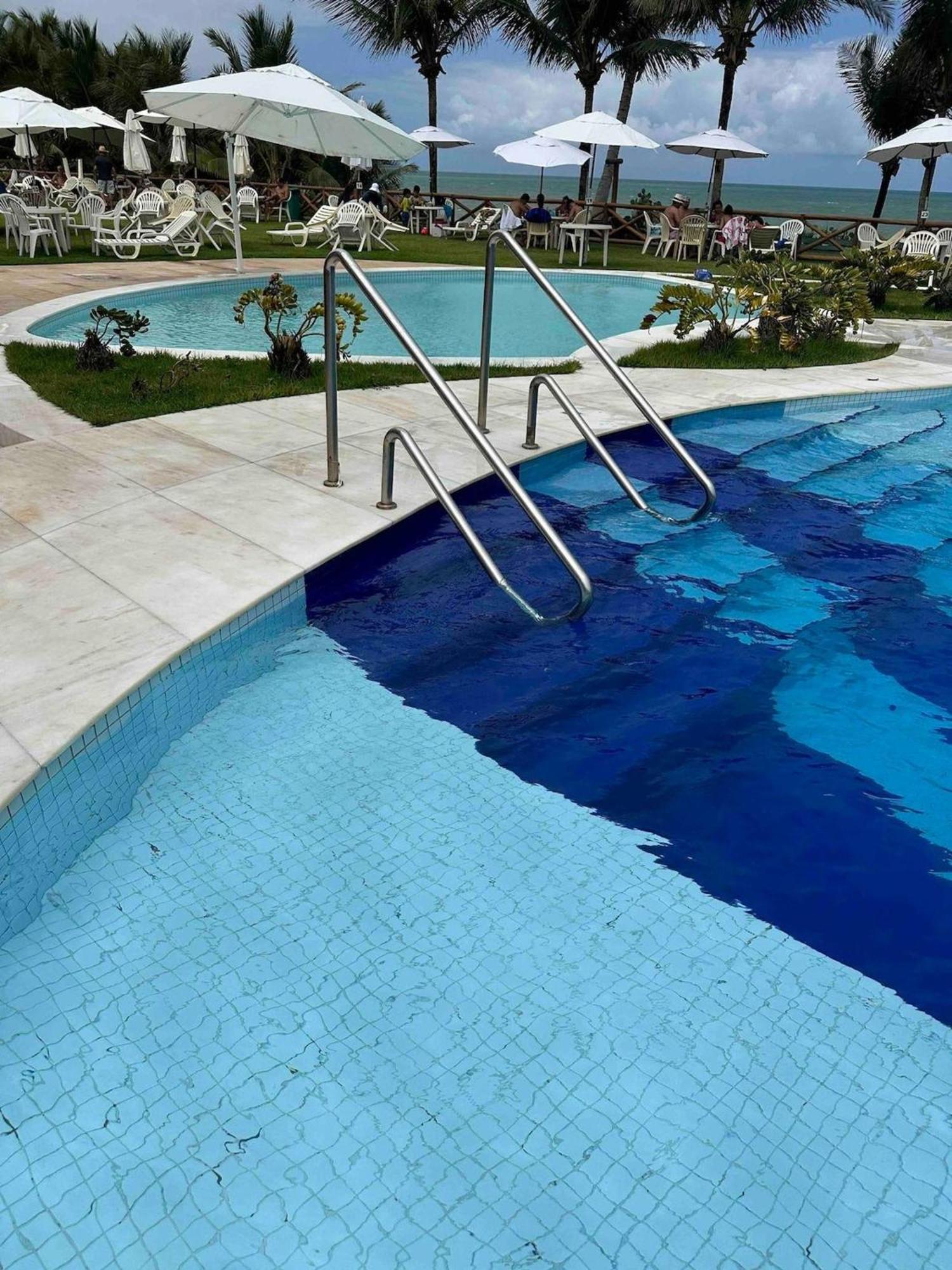 Flat Guarajuba 4 Quartos Terreo A Beira Mar - Pe Na Areia - Governanca Com Arrumadeira E Wi Fi Inclusos Camassari Bagian luar foto
