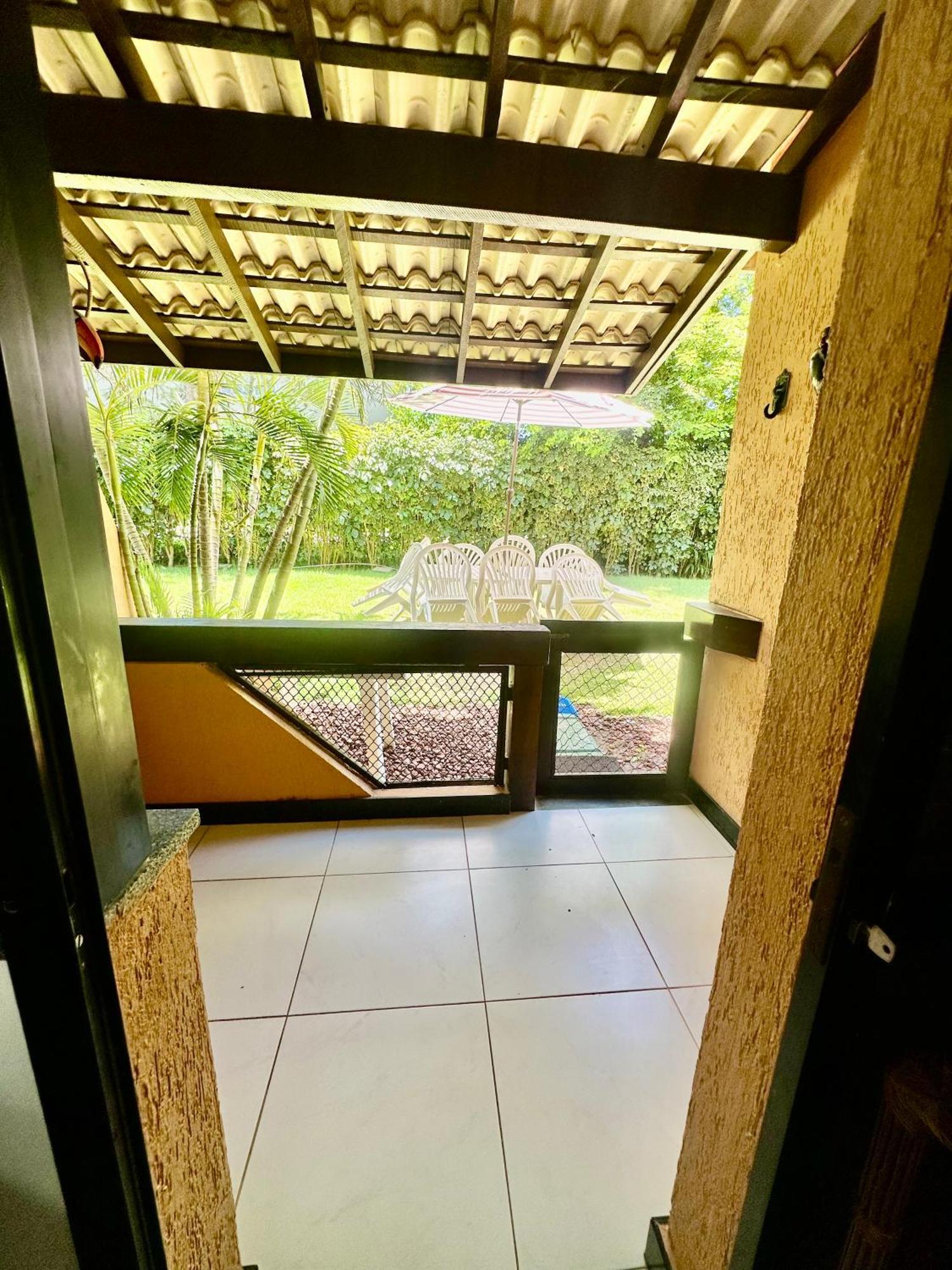 Flat Guarajuba 4 Quartos Terreo A Beira Mar - Pe Na Areia - Governanca Com Arrumadeira E Wi Fi Inclusos Camassari Bagian luar foto